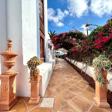 Apartamento Doble Con Terraza O Balcon, Bb, Wifi Vista A Volcán En Yaiza